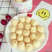進口零食。千層蛋糕
