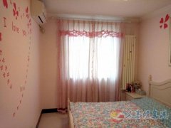 常苑小區(qū)三層精裝修婚房兩室一廳