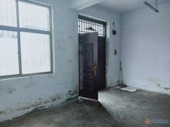 狂口商貿(mào)城房屋出租，年交每年4000元，或月交每月400元