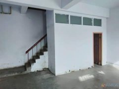 狂口商貿(mào)城房屋出租，年交每年4000元，或月交每月400元