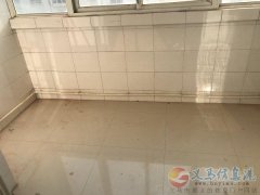出售銀杏小區(qū)住房一套，5樓，128平方，中間戶不靠山