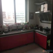 河濱小區(qū)低價(jià)出售房屋