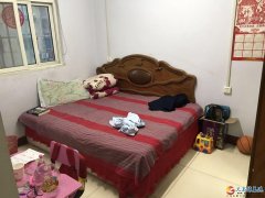 租房不如買房，現(xiàn)誠意出售香山街住房一套，帶暖氣，熱的只想脫衣