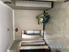 三樓精裝 拎包入住 戶型方正南北通透