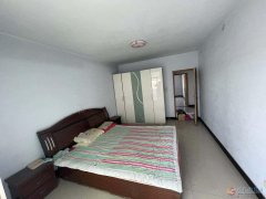千順小區(qū) 兩室一廳 基礎(chǔ)家電齊全 . 低價出售.