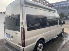 招木工師傅、房車改裝學(xué)徒工