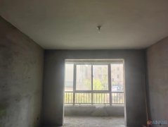 出售英山學(xué)校對面高層1樓3室一廳