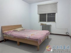 香山街三室兩廳一廚一衛(wèi)有陽臺(tái)房屋出租領(lǐng)包入住，隨時(shí)看房。