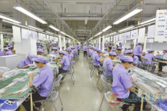 長期招聘小時(shí)工，正式工，包吃包住，月入8K不是夢！