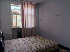 興苑小區(qū)，83平3室1廳帶間地下室，暖燃齊拎包入住，15.8