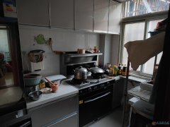 1樓，68平2室1廳，暖燃齊拎包入住，17.5萬(wàn)