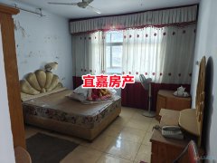向陽小區(qū)2樓126平三室兩廳兩衛(wèi)14.8萬