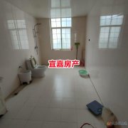 35.8萬出售人保財險家屬樓3樓，193平，3室2廳2衛(wèi)，暖