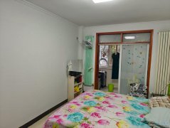 1樓帶間地下室，120平3室2廳有證可過戶分期，暖燃齊拎包入