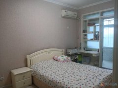 首付5萬，135.7平3室2廳新干凈，帶一個(gè)大露臺(tái)，有證可過